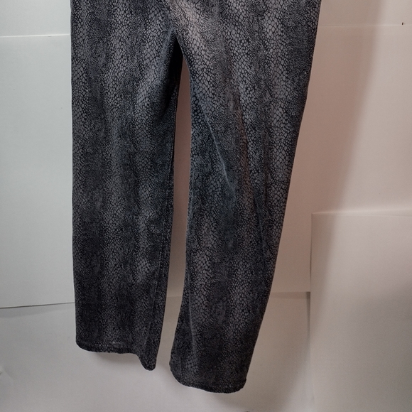 Jones New York Lexington Straight Leg Snakeskin Jeans l Missy Size 10 - Picture 6 of 8